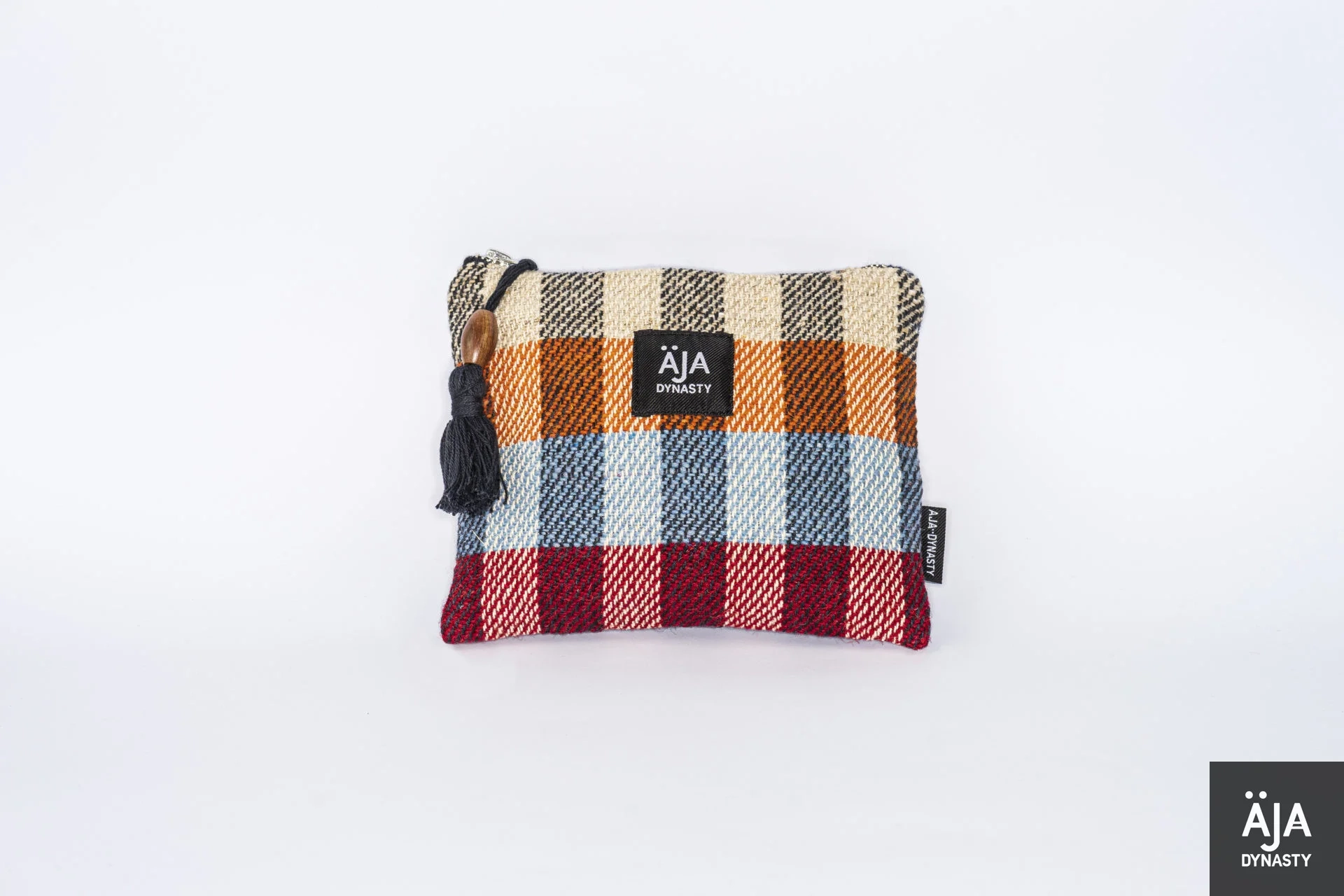 https://s3.vistaartrade.anukul.com.np/vistaartrade/media/products/2022/10/10/Purse_Ason_1_Multicolor.webp