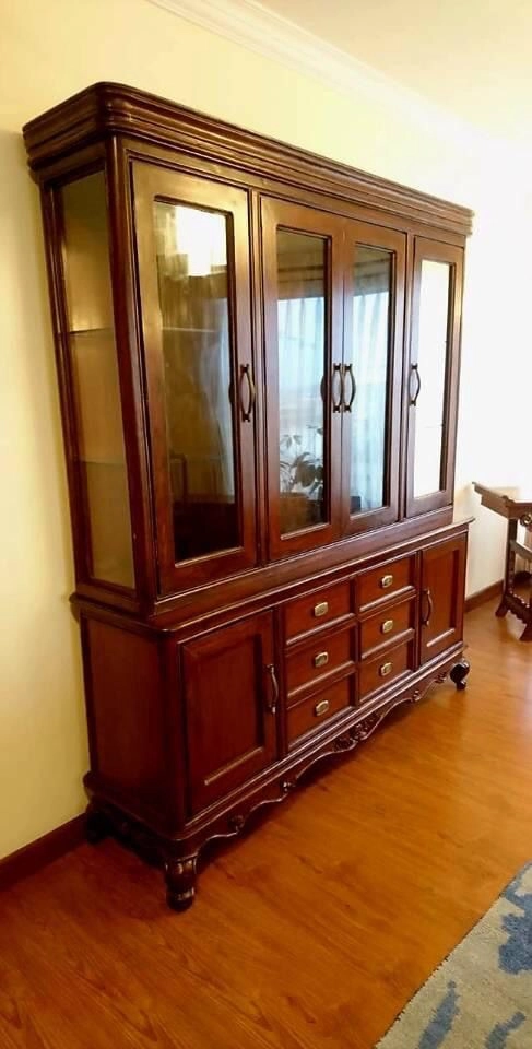 https://s3.vistaartrade.anukul.com.np/vistaartrade/media/products/2022/10/16/cabinet_with_glass_case.webp