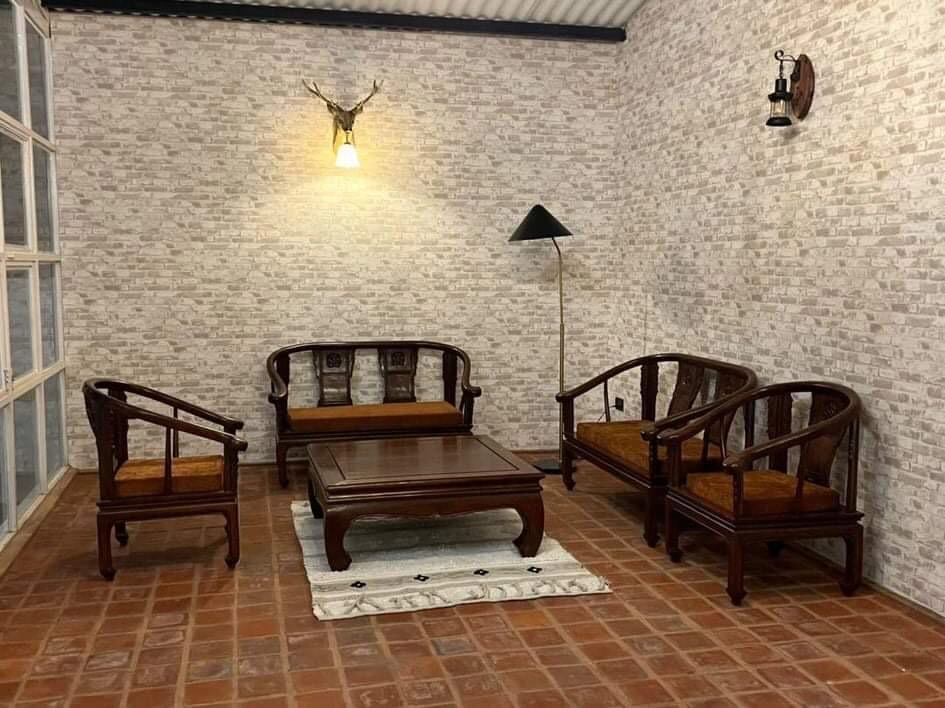 https://s3.vistaartrade.anukul.com.np/vistaartrade/media/products/2022/10/18/Living_room_set.webp
