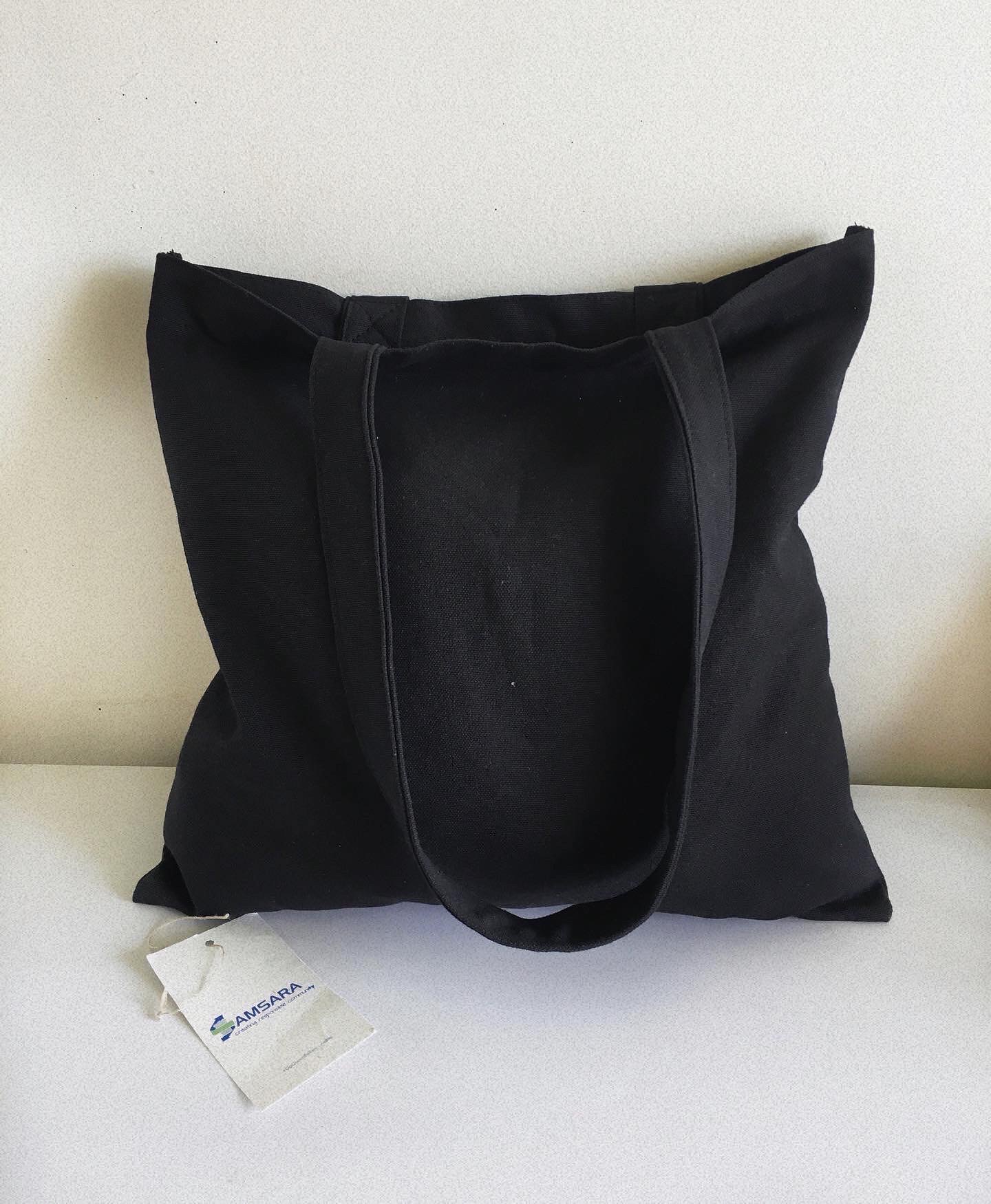https://s3.vistaartrade.anukul.com.np/vistaartrade/media/products/2024/05/17/BC3165DE-AAF8-4E3C-A102-E816E5C92321.jpg